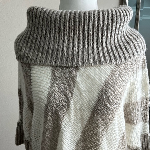 🆕 Women's Oversized Turtleneck Chunky Pullover Sweater - Picture 2 of 4